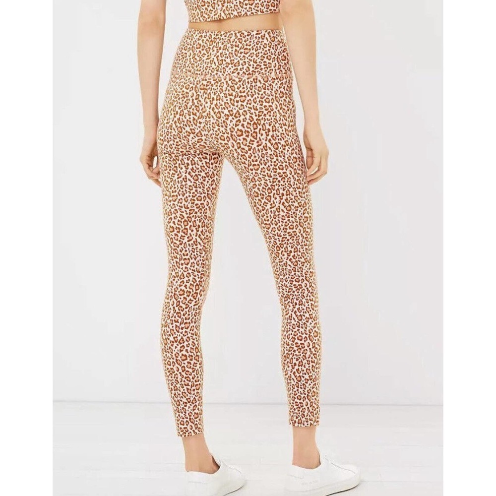 Lou & Grey Leopard Animal Print Leggings Size Medium Vibrant Copper Tan Women